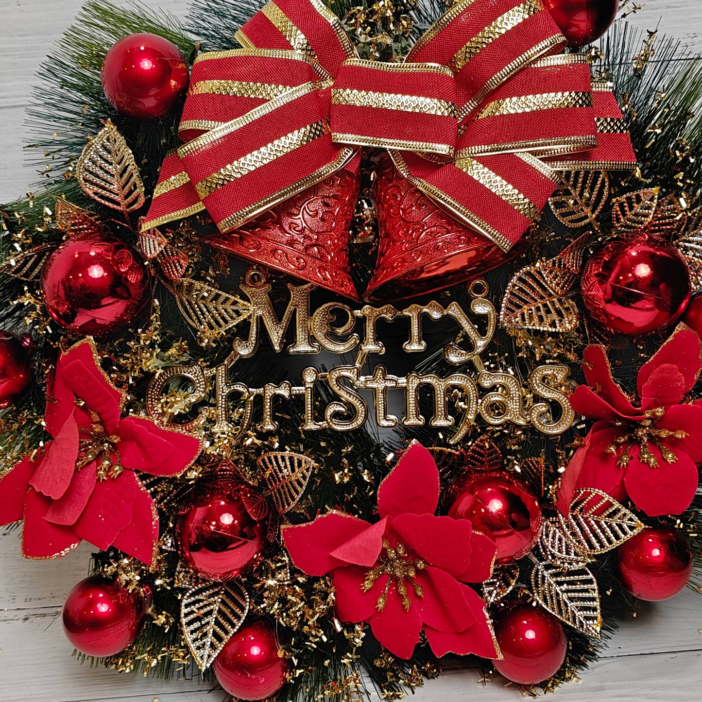 Holiday Radiance Wreath