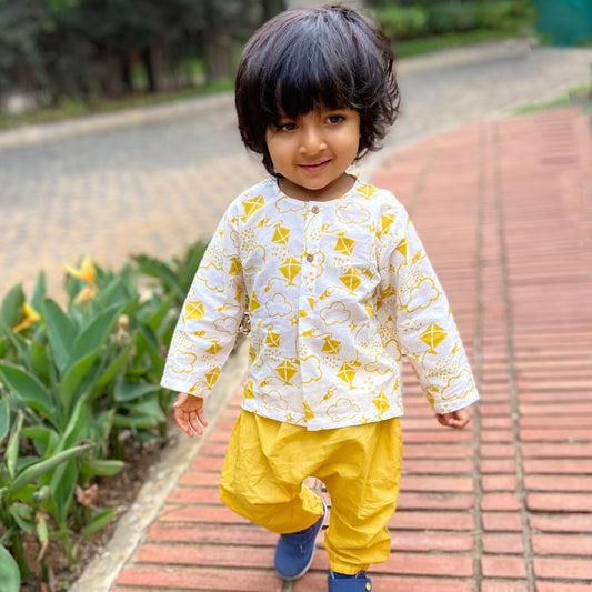 Organic cotton kids kurta and pyjama set in Patang Yellow Bag print