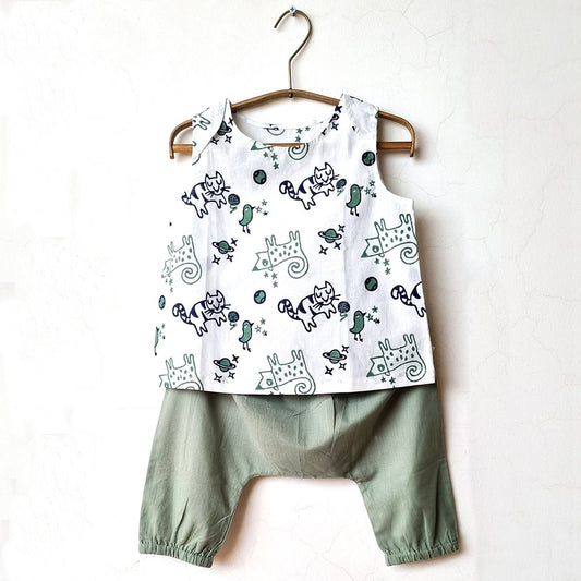 Hand block printed organic cotton baby jhabla and diaper-friendly pajama set – breathable newborn clothing