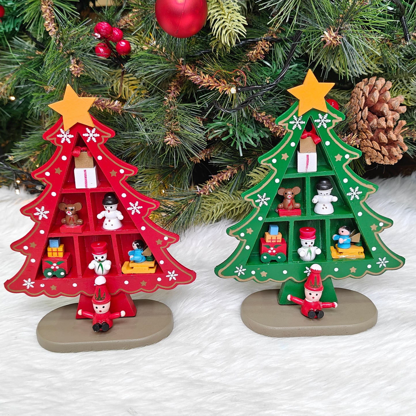 Wooden DIY Mini Snowflake Tabletop Tree (Red)